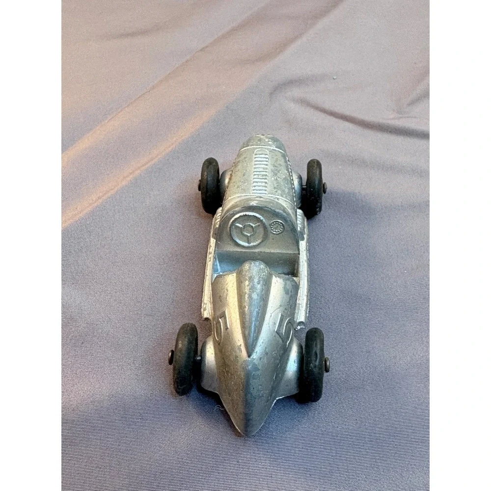 Vintage Tootsietoy Diecast Race Car Number 5 Silver Speedster Made in USA E-25